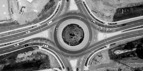 Traffic roundabout symbolizing a sales funnel in lead management